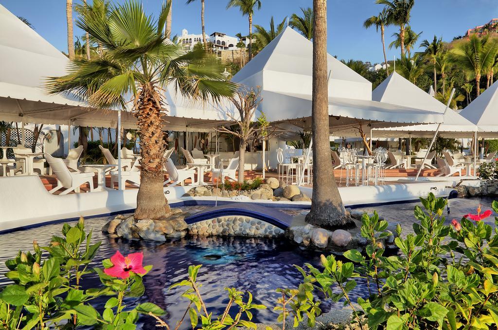 Las Hadas By Brisas Мансанильо Экстерьер фото The pool at the Hard Rock Hotel