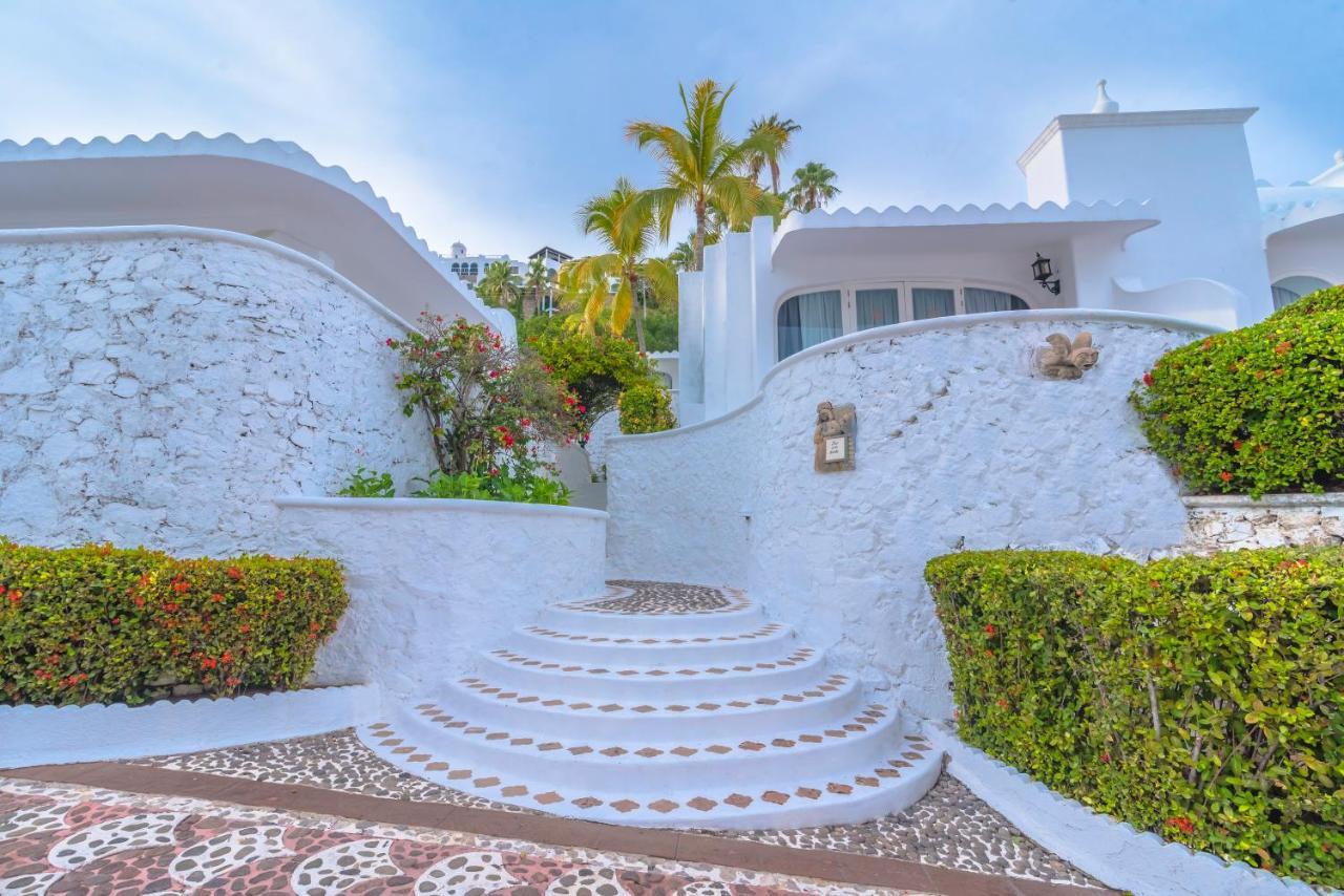Las Hadas By Brisas Мансанильо Экстерьер фото Entrance to the house